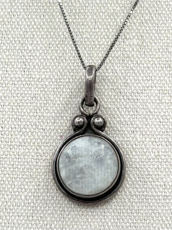 unbranded Jewelry - VTG Stunning Ornate Mystical Sterling Silver Moonstone Pendant Woman’s Necklace
